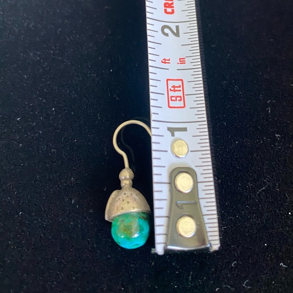 π$3 bundled - 4 Pairs of Dangle Earrings - Picture 5 of 9